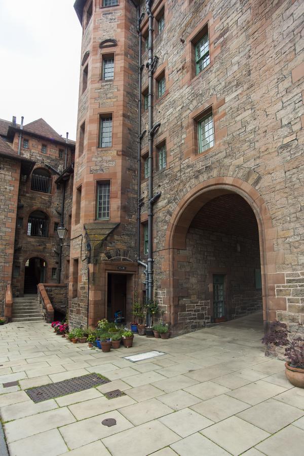 Historic Dean Village Treasure, Sleeps 4 เอดินบะระ ภายนอก รูปภาพ